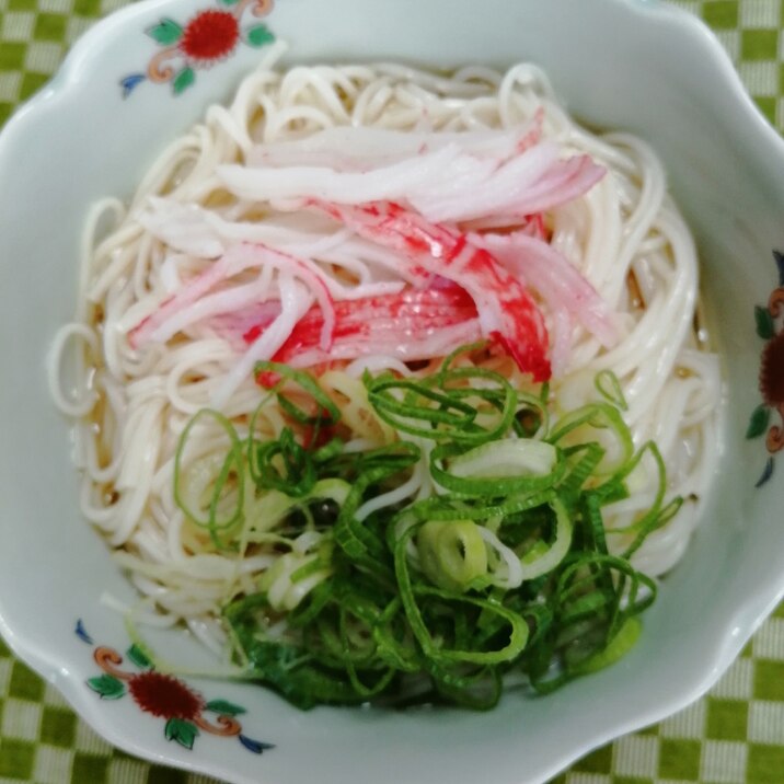 カニカマとネギのそうめん